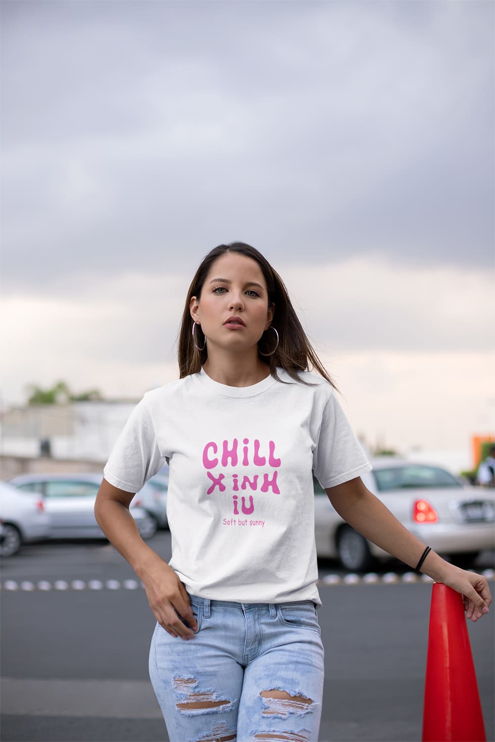 Chill Xinh Iu – Áo thun Typography dễ thương -Typography Basic